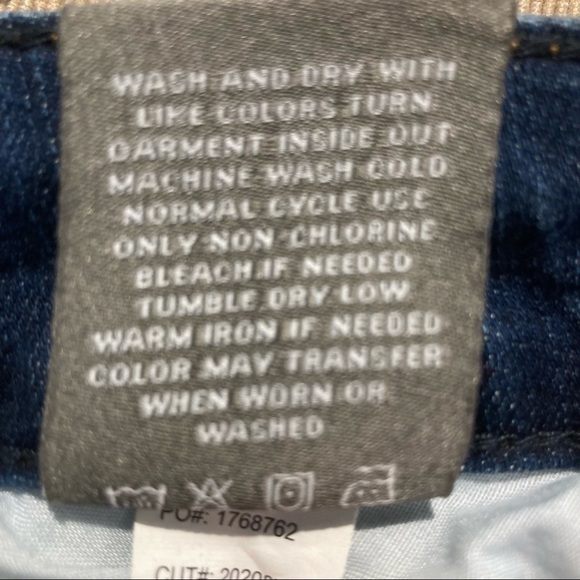 TORRID  SZ 22R Vintage Stretch Skinny Medium Wash Jeans - Picture 7 of 8